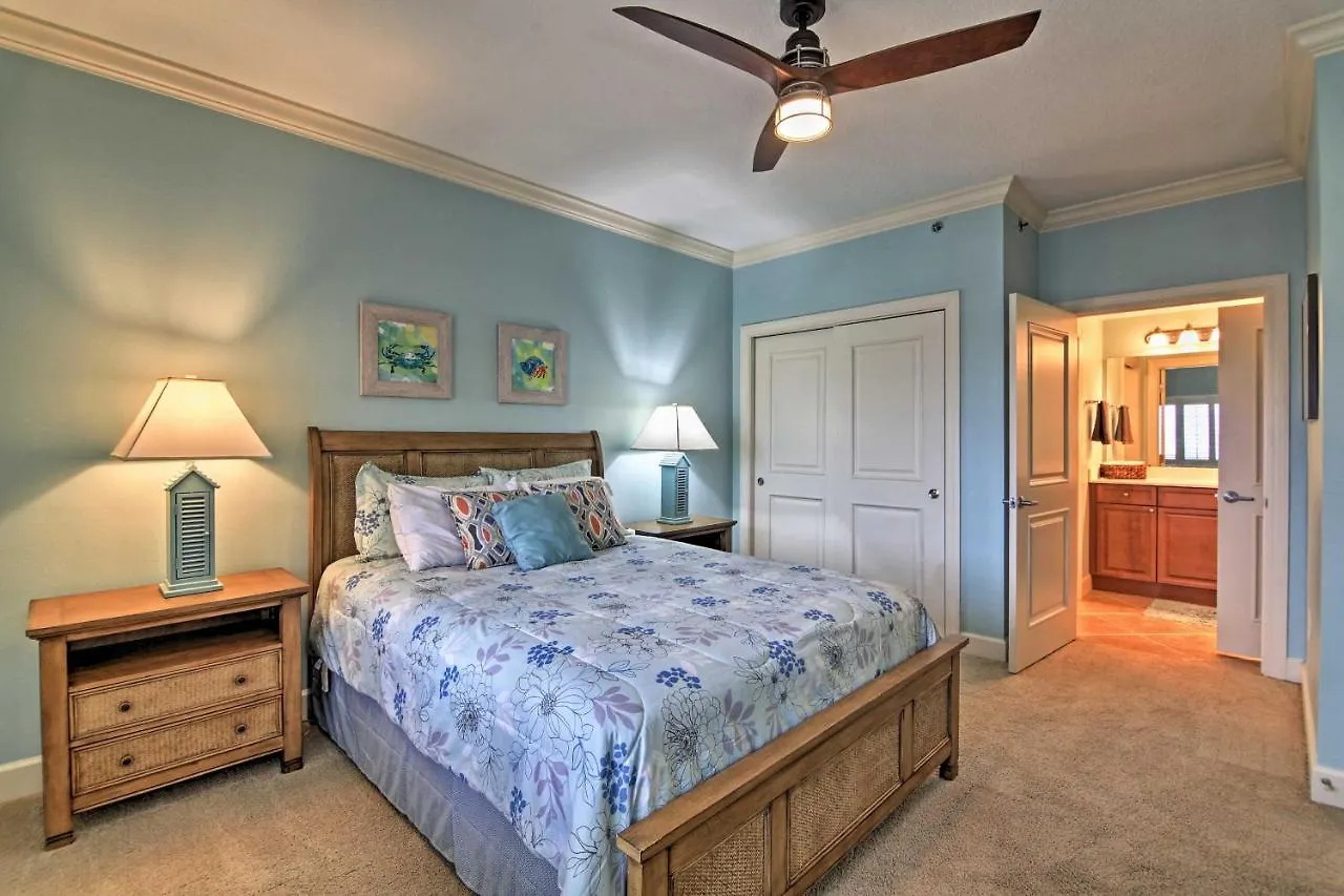 Beachfront Destin Condo With Pool And Harbor View!
